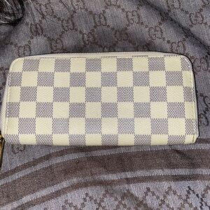 Ladies fashion checkered wallet / card holder